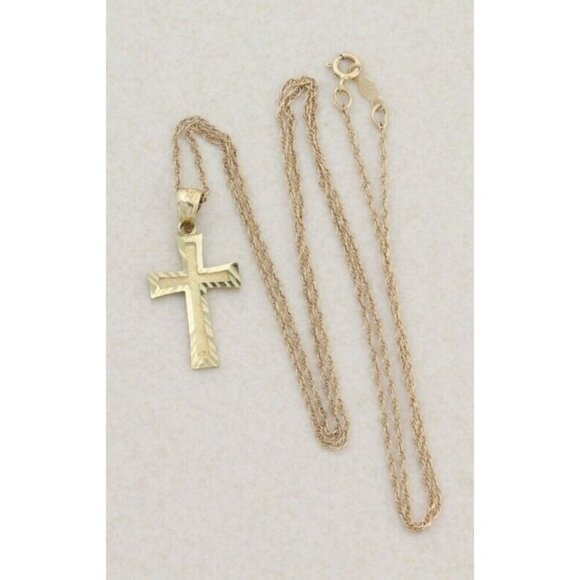14k Yellow Gold Cross Necklace 18" Chain - Picture 3 of 7